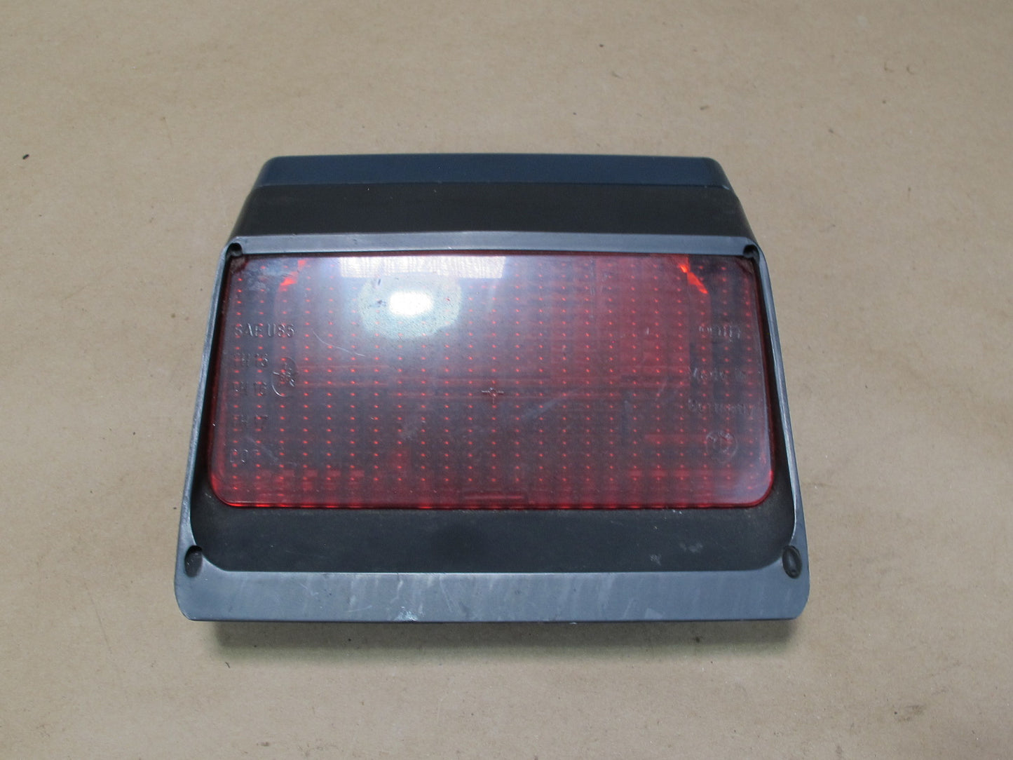 86-89 BMW E24 E28 E23 Rear Third 3RD Brake Stop Light Lamp 1377701 OEM