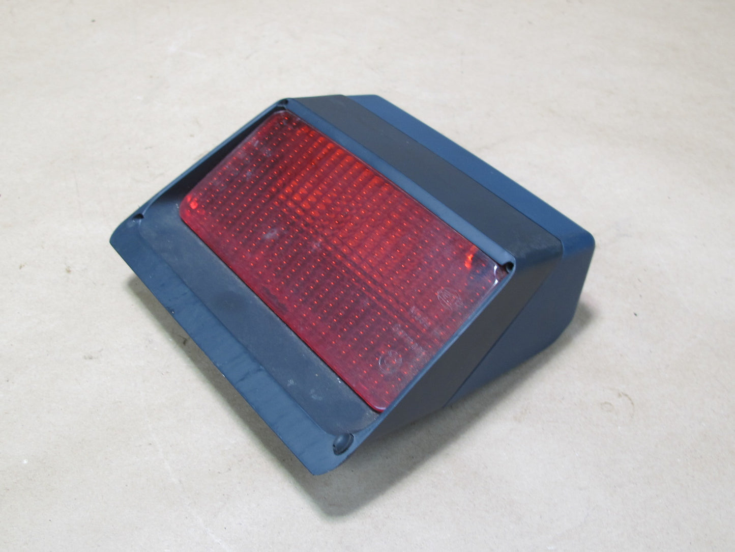 86-89 BMW E24 E28 E23 Rear Third 3RD Brake Stop Light Lamp 1377701 OEM