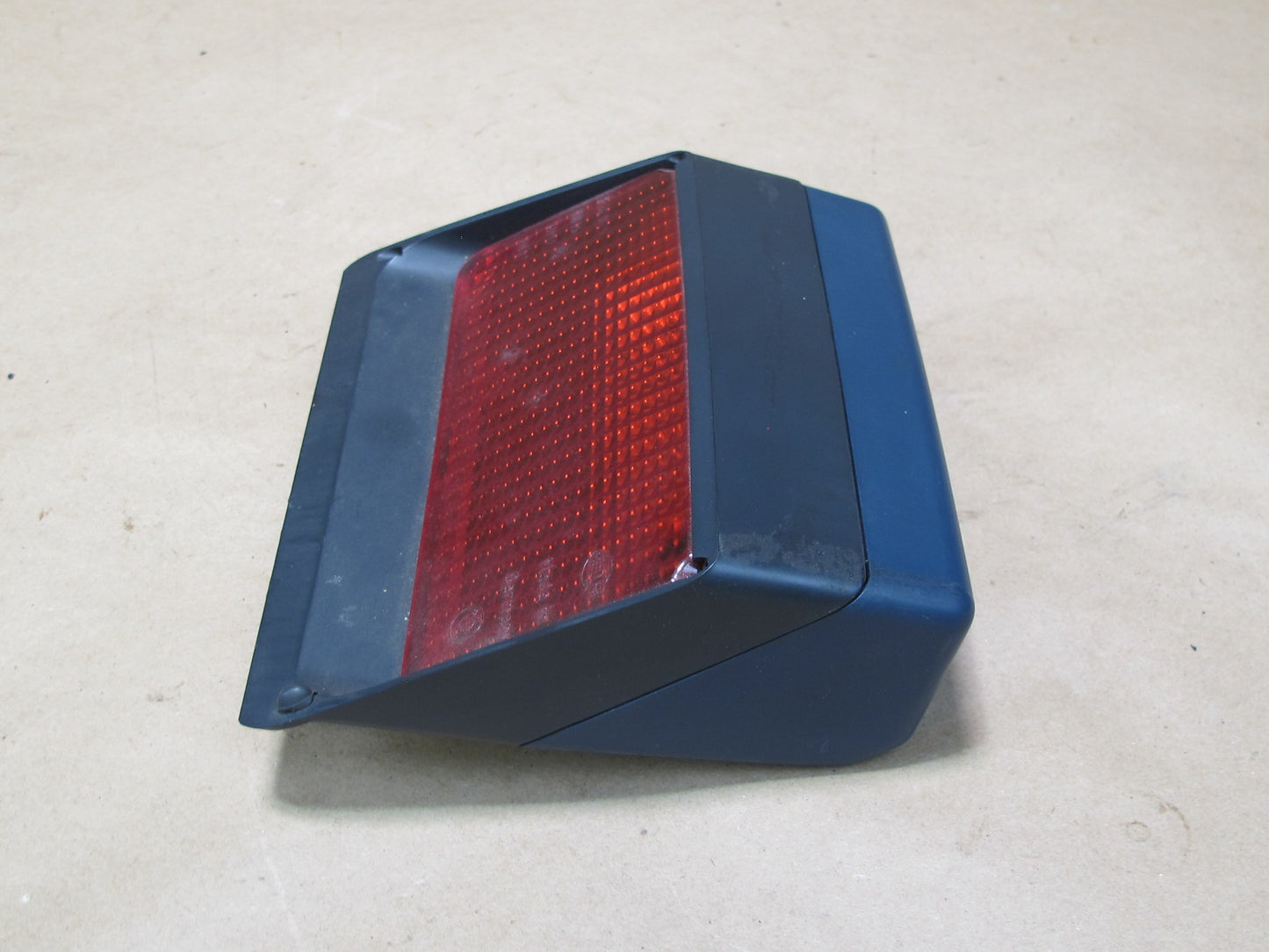 86-89 BMW E24 E28 E23 Rear Third 3RD Brake Stop Light Lamp 1377701 OEM