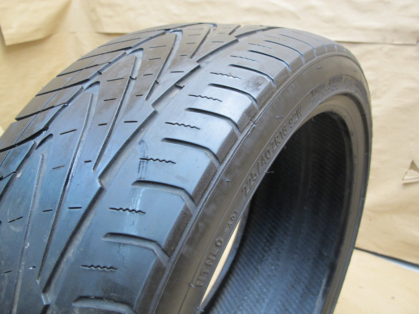 Nitto NEO GEN Tire UHP ALL Season 225/40 ZR18 92W 1123 4/32 Tread