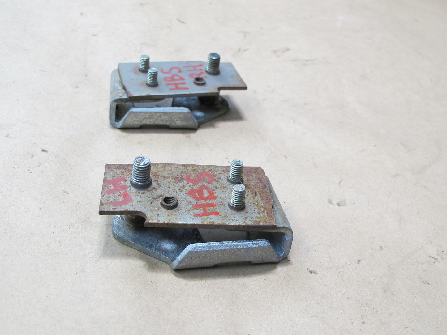 82-89 BMW E24 E28 Set of 2 Front Left & Right Door Latch Striker OEM