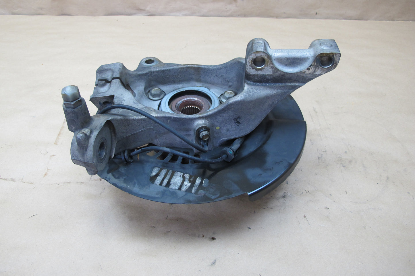 2013-2020 Infiniti JX35 QX60 FWD Front Right Pass Side Spindle Knuckle Wheel Hub