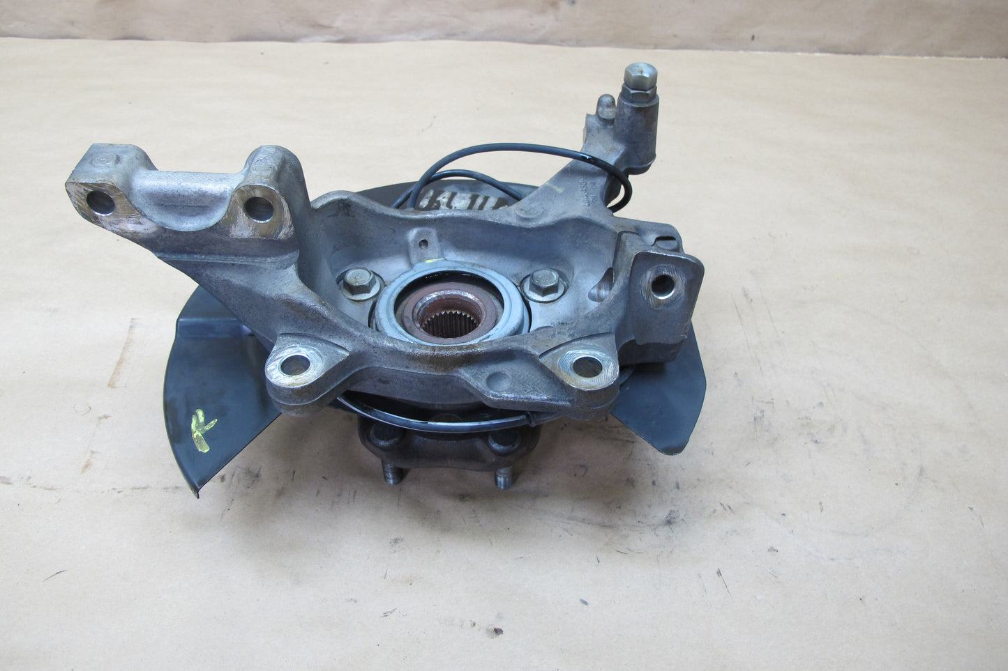 2013-2020 Infiniti JX35 QX60 FWD Front Right Pass Side Spindle Knuckle Wheel Hub