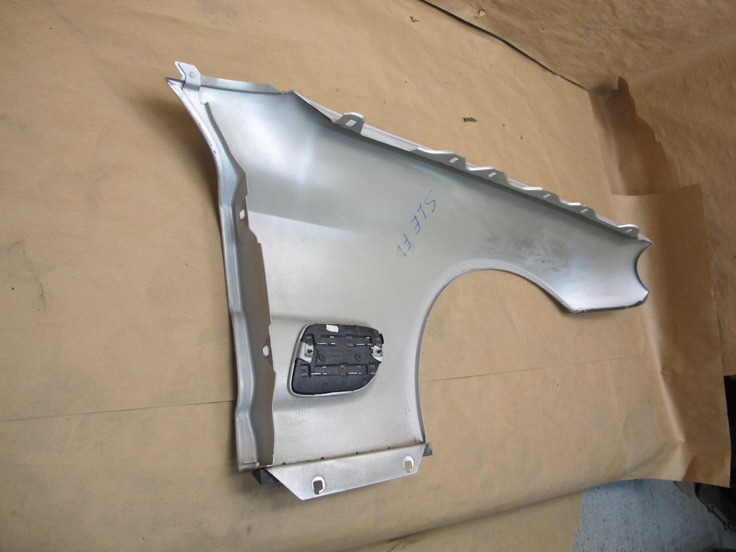 03-08 Mercedes R230 Sl-class Front Left Fender Shell Panel Cover Silver OEM