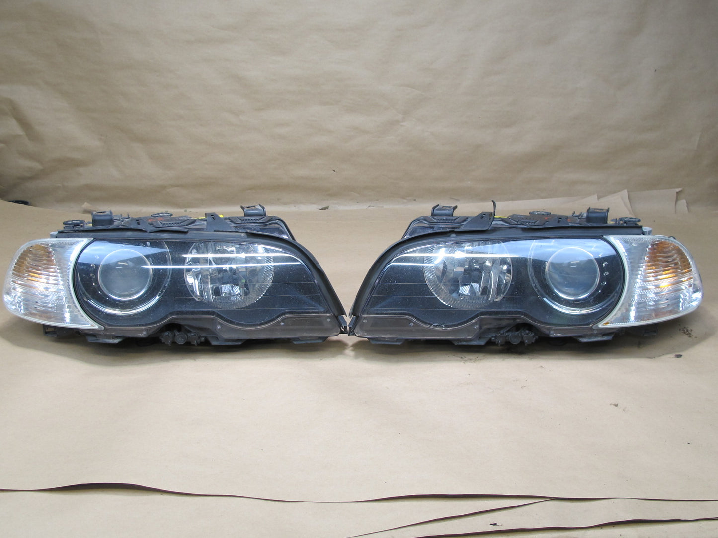 01-03 BMW E46 M3 Left Right Bi-xenon HID Headlight Lamp w Turn Signal Set OEM