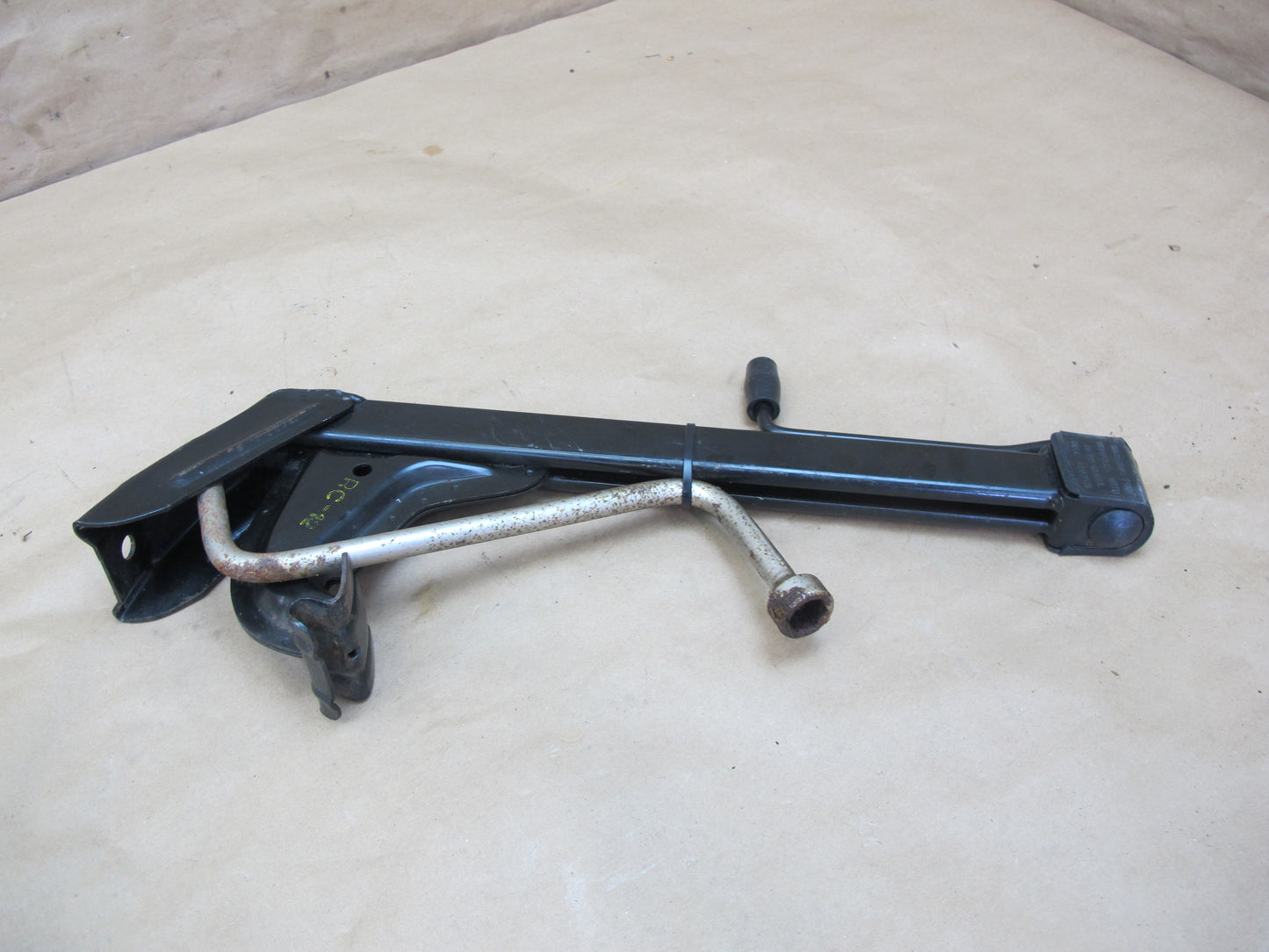 77-89 BMW E24 6-SERIES Emergency Spare Tire Lift Jack w Wrench Tool OEM