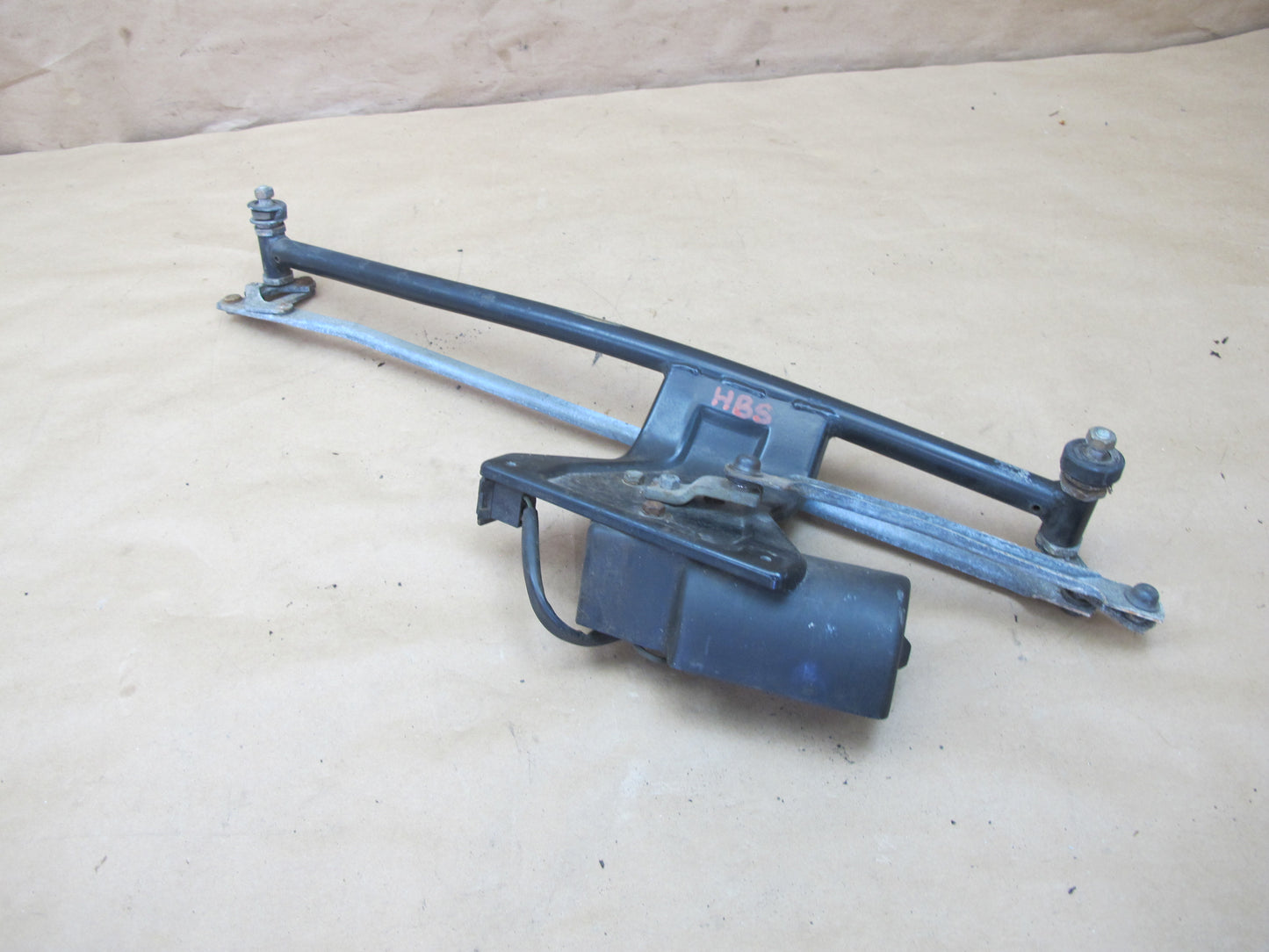 83-89 BMW E24 6-SERIES Front Windshield Wiper Transmission Linkage w Motor OEM