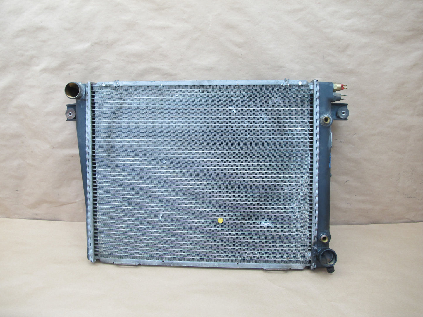 83-89 BMW E24 E28 M30 AT Transmission Engine Cooling Radiator 1712448 OEM