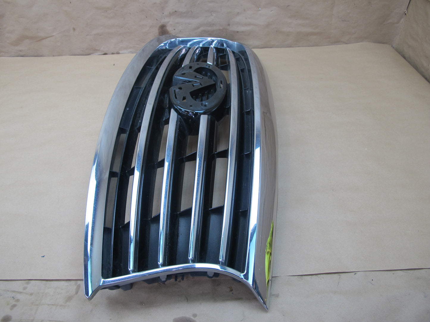 2014-2015 Infiniti QX60 2.5L Hybrid Front Bumper Chrome Grille 62310-3JV0B