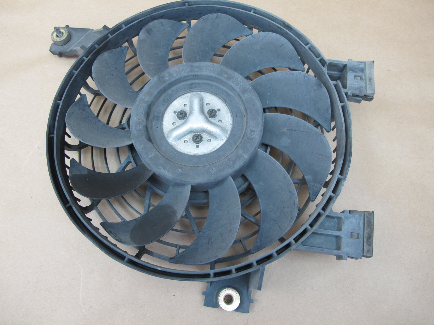 2003-2009 Lexus UZJ120L GX470 A/C Air Condition Condenser Fan Motor 065000-2521