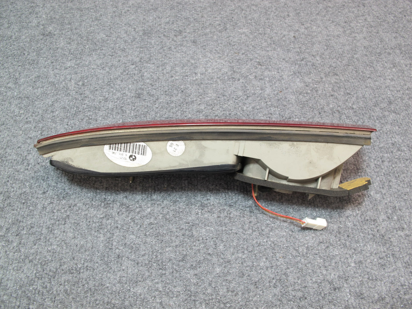 03-05 BMW E65 E66 Rear Right Trunk Lid Inner Tail Light Lamp 6911796 OEM