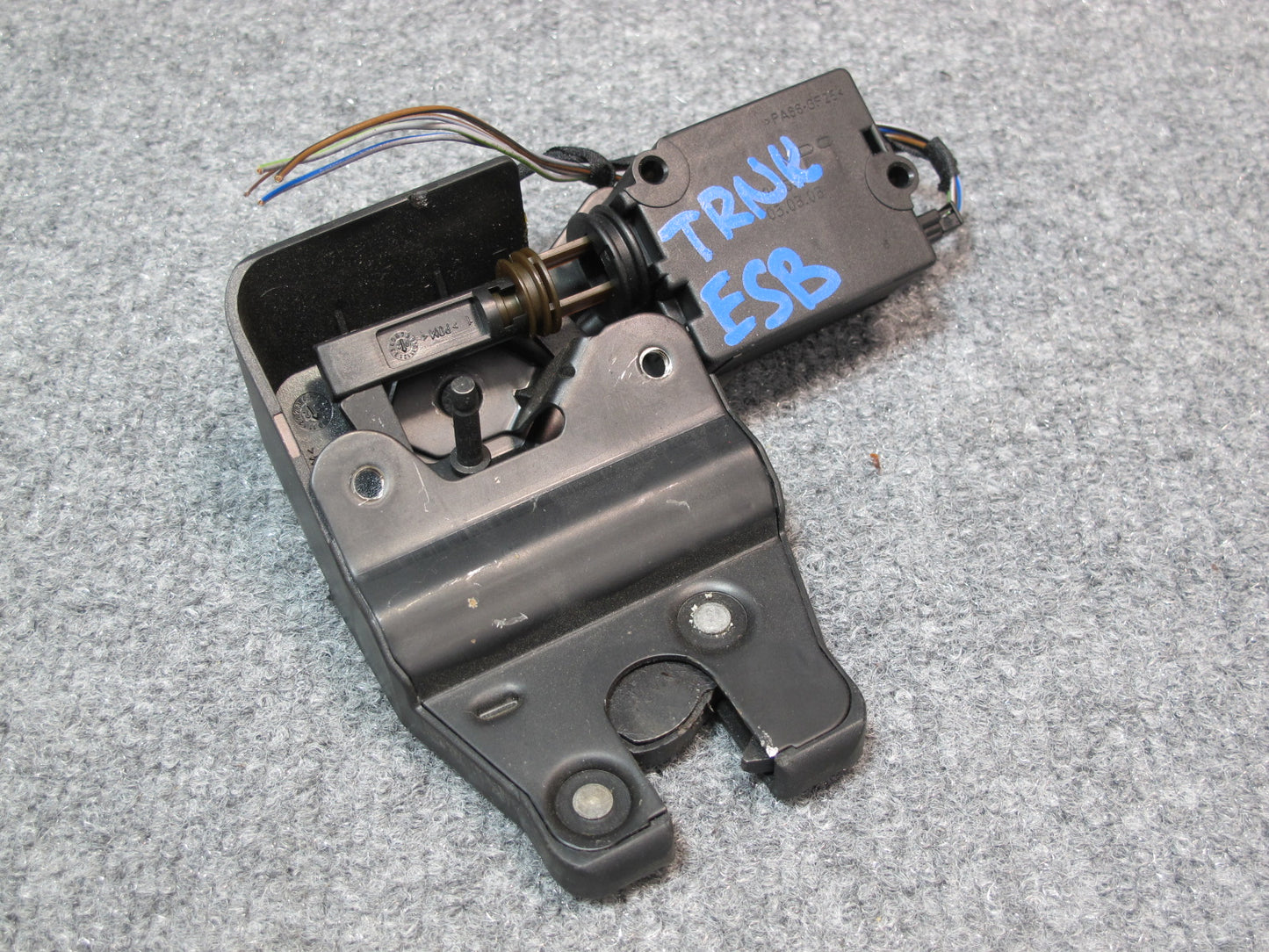 03-08 BMW E65 E66 7-SERIES Rear Trunk Lid Lock Latch Actuator OEM