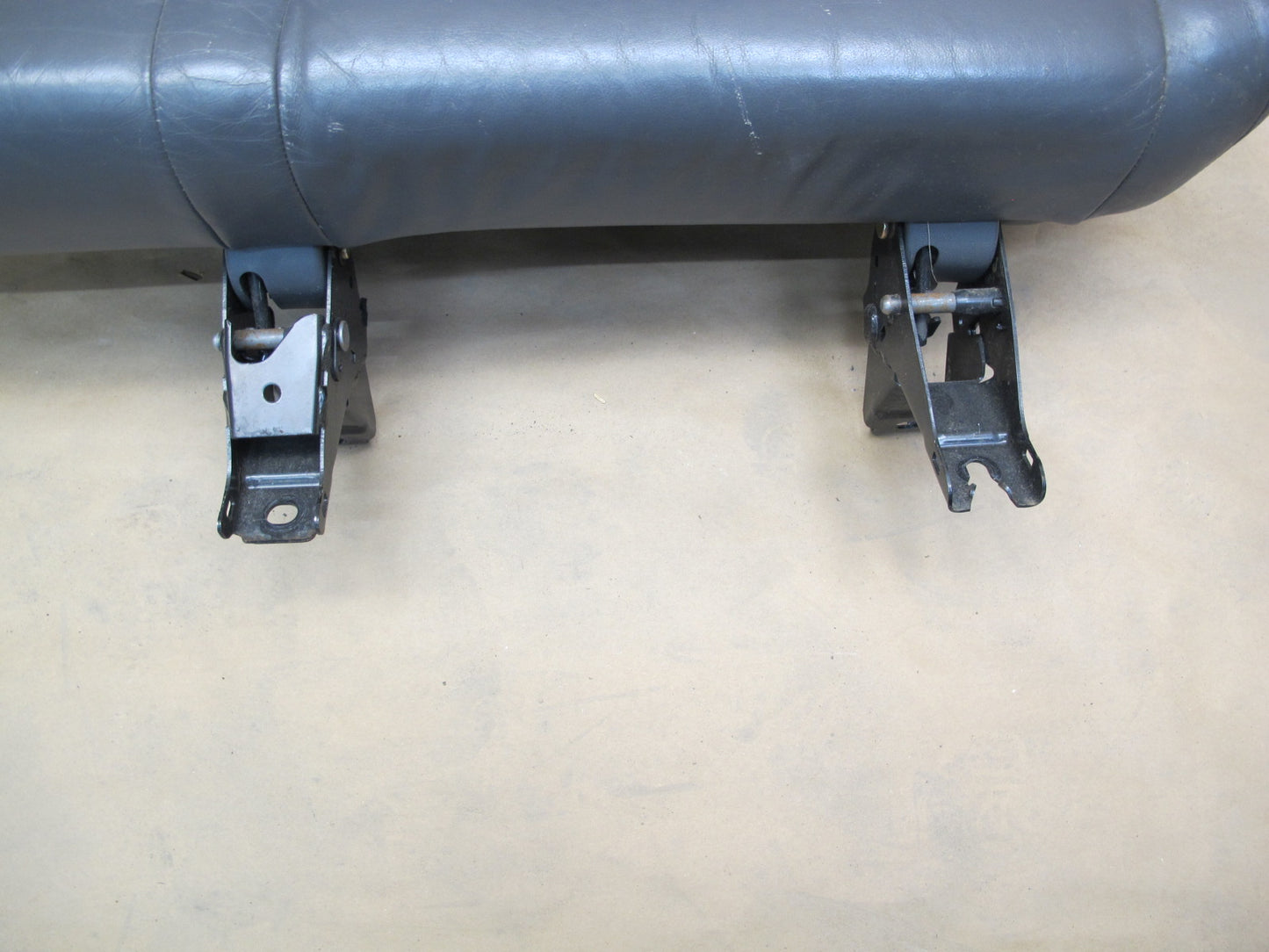 2003-2004 Lexus UZJ120L GX470 Front & Rear Leather Seat Set