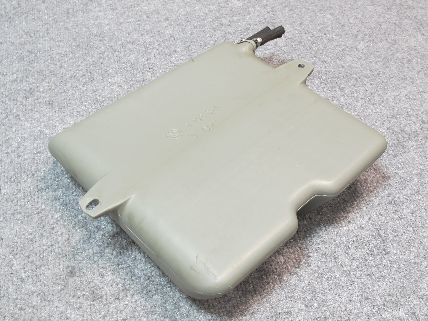 83-87 BMW E24 6-SERIES Fuel Evap Vapor Charcoal Canister Expansion Tank OEM