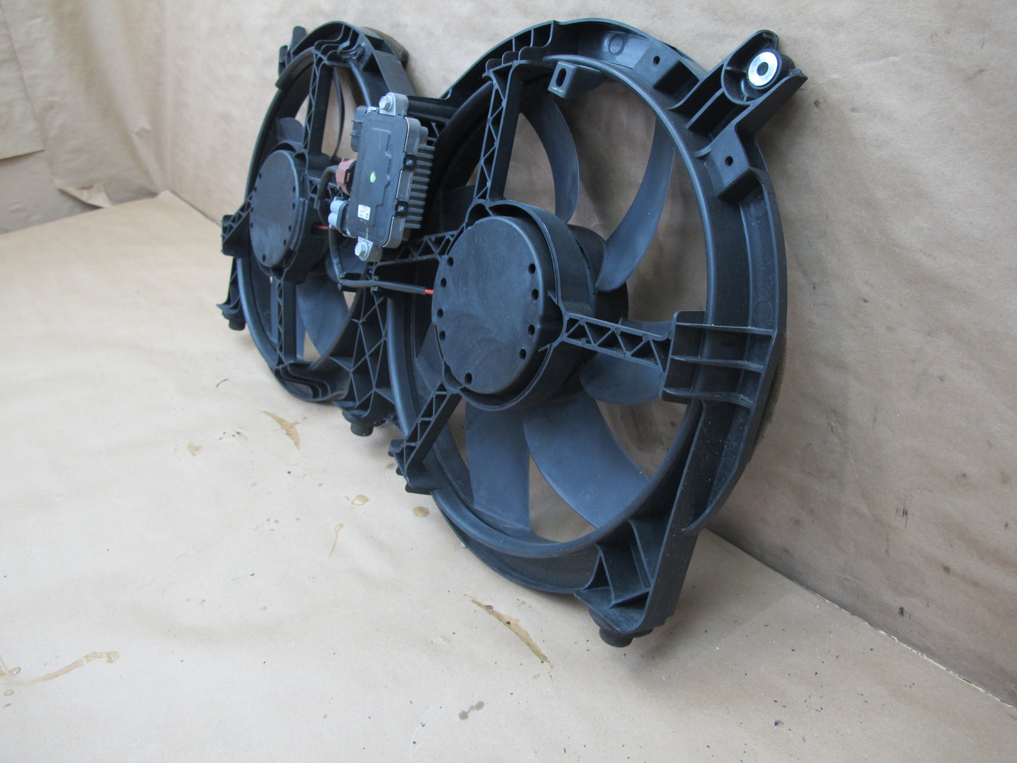 2013-2020 Infiniti JX35 QX60 Engine Radiator Cooling Fan Shroud Assembly