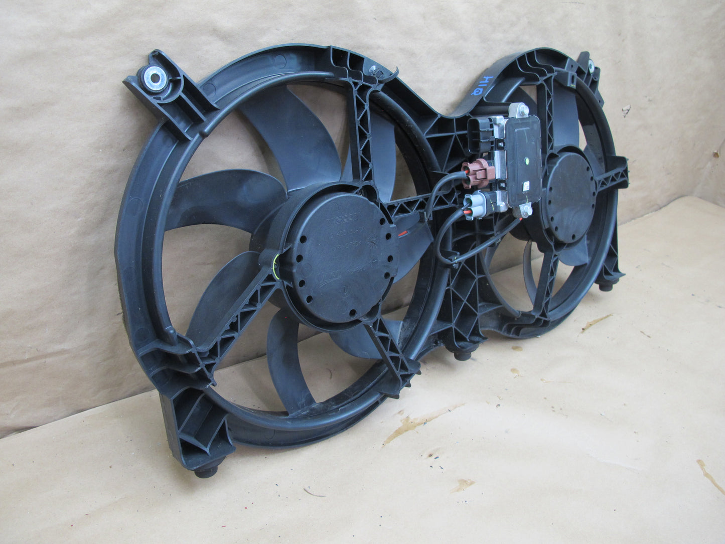 2013-2020 Infiniti JX35 QX60 Engine Radiator Cooling Fan Shroud Assembly