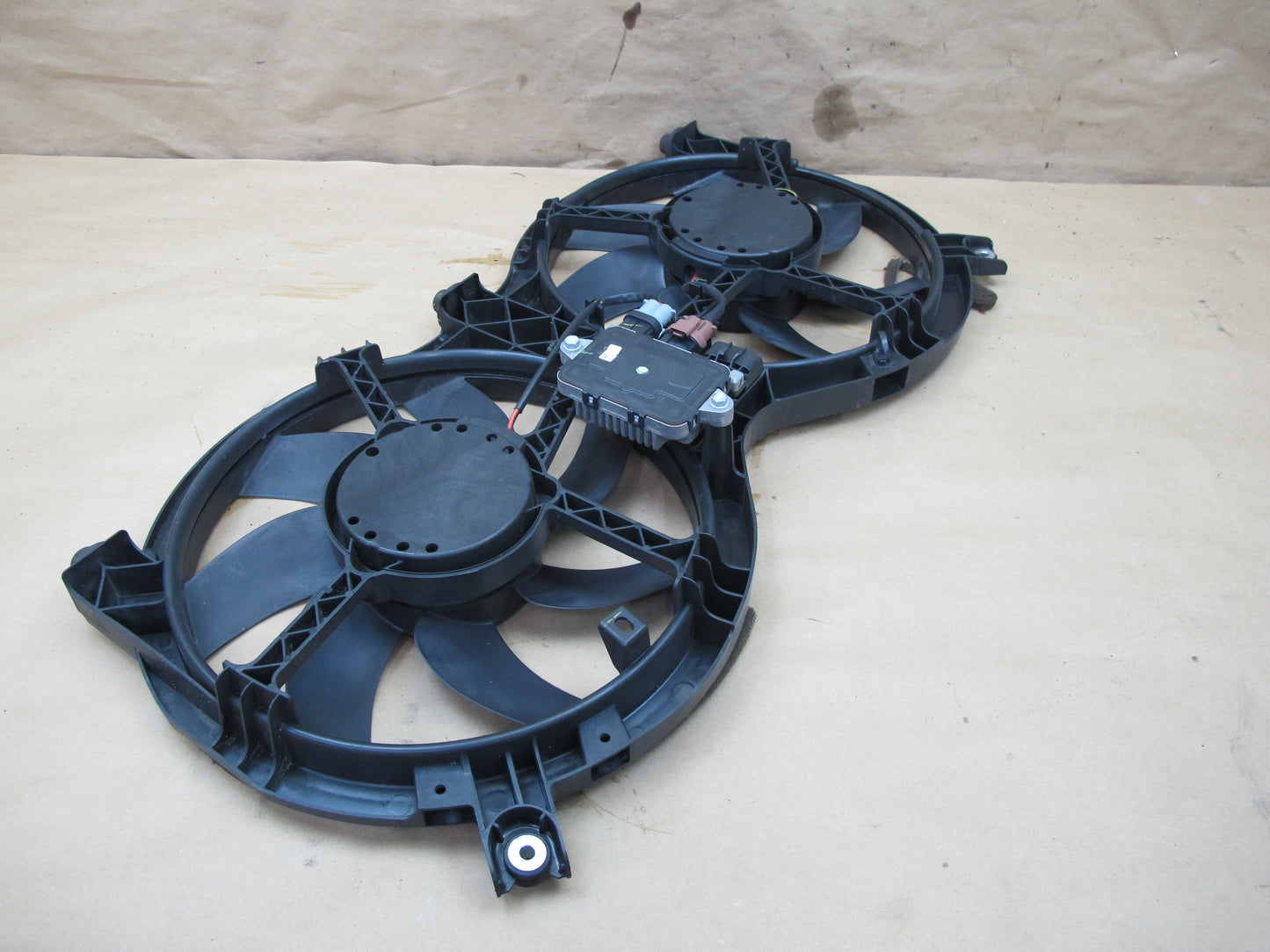 2013-2020 Infiniti JX35 QX60 Engine Radiator Cooling Fan Shroud Assembly