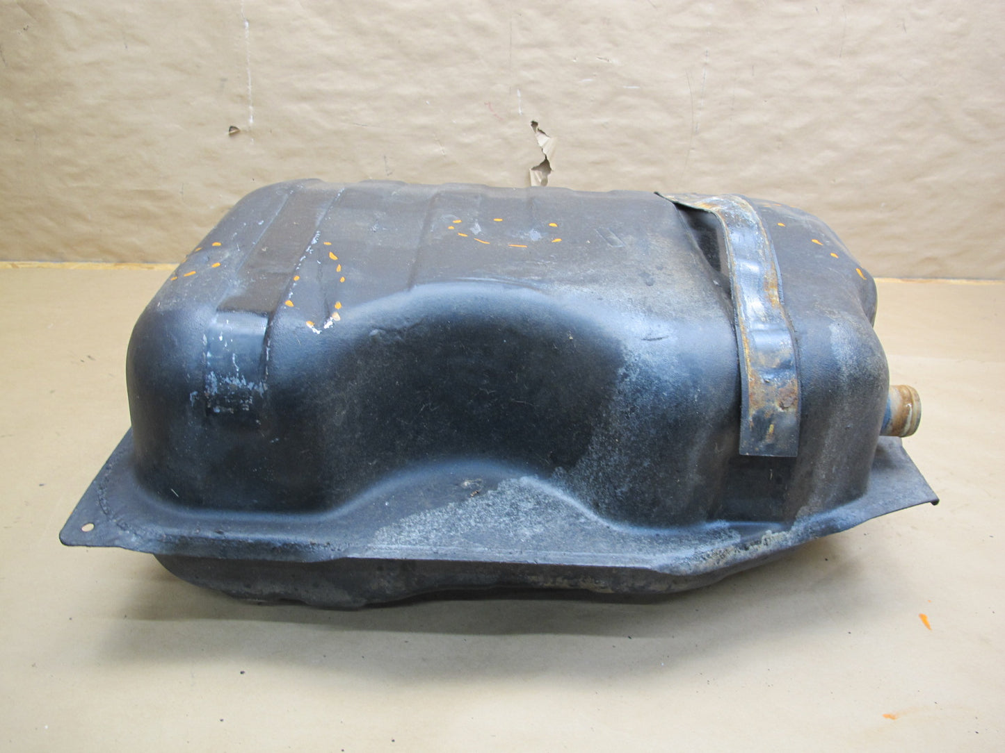 79-83 Datsun Nissan 280ZX 2.8L NON Turbo Gas Fuel Tank Reservoir OEM