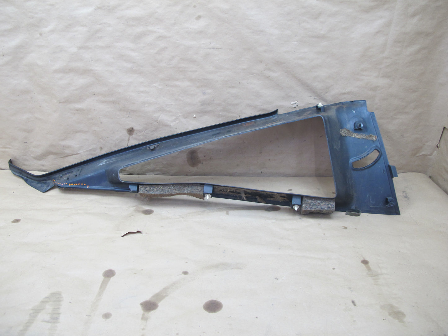 85-89 Nissan Z31 300ZX 2+0 NA Set of 2 Rear Left Right Quarter Window Trim OEM
