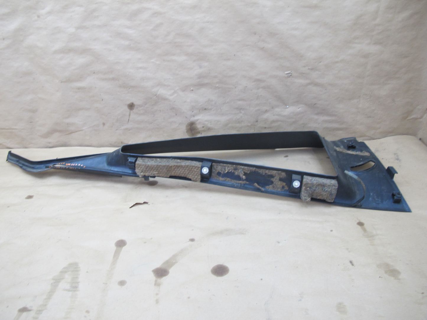 85-89 Nissan Z31 300ZX 2+0 NA Set of 2 Rear Left Right Quarter Window Trim OEM