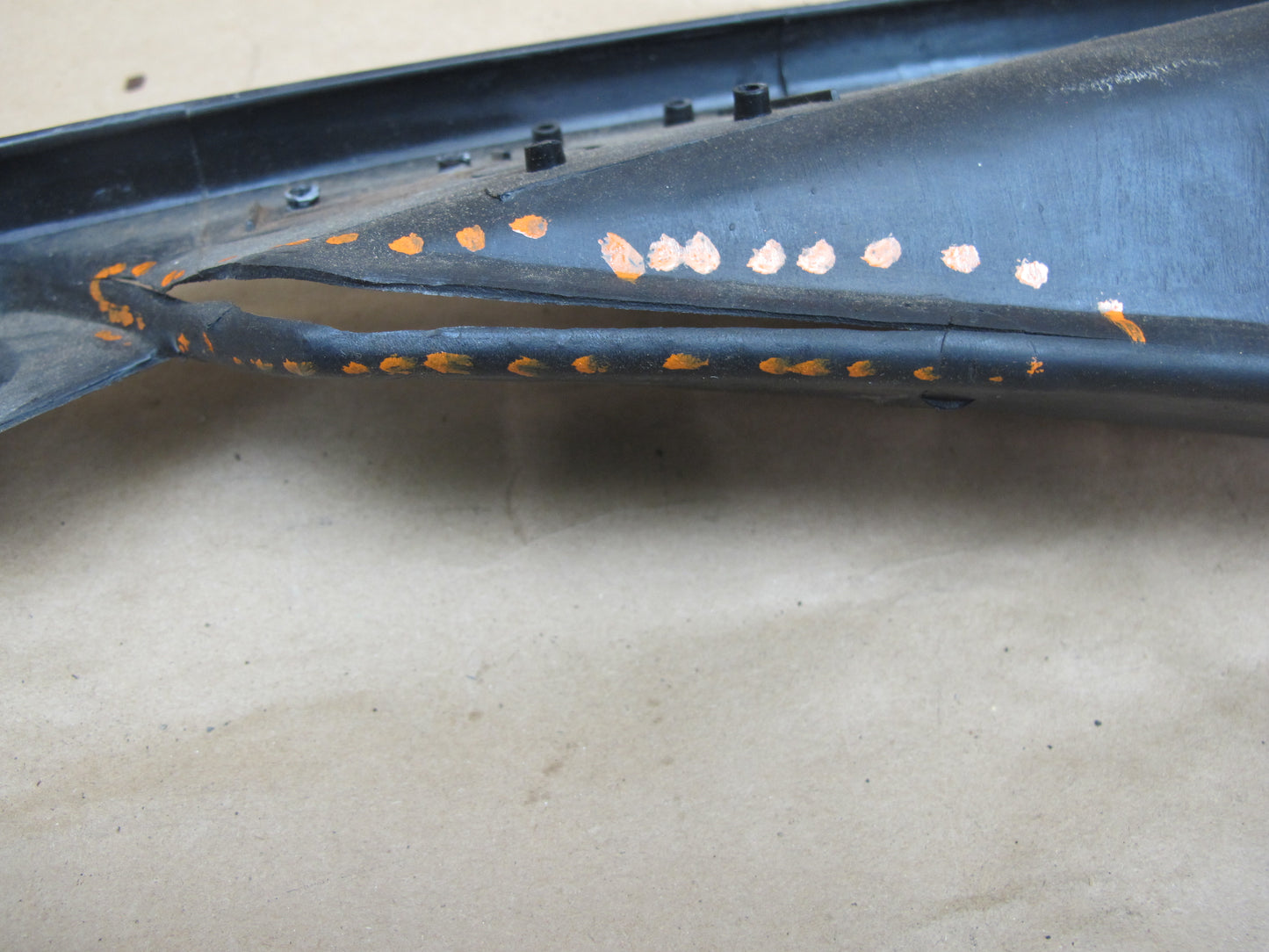 85-89 Nissan Z31 300ZX 2+0 NA Set of 2 Rear Left Right Quarter Window Trim OEM