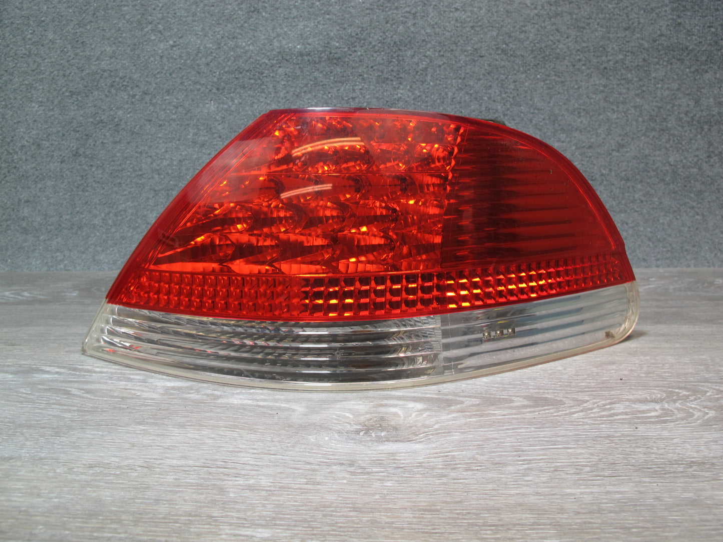 03-05 BMW E65 E66 7-SERIES Rear Right Tail Light Lamp 6911786 OEM