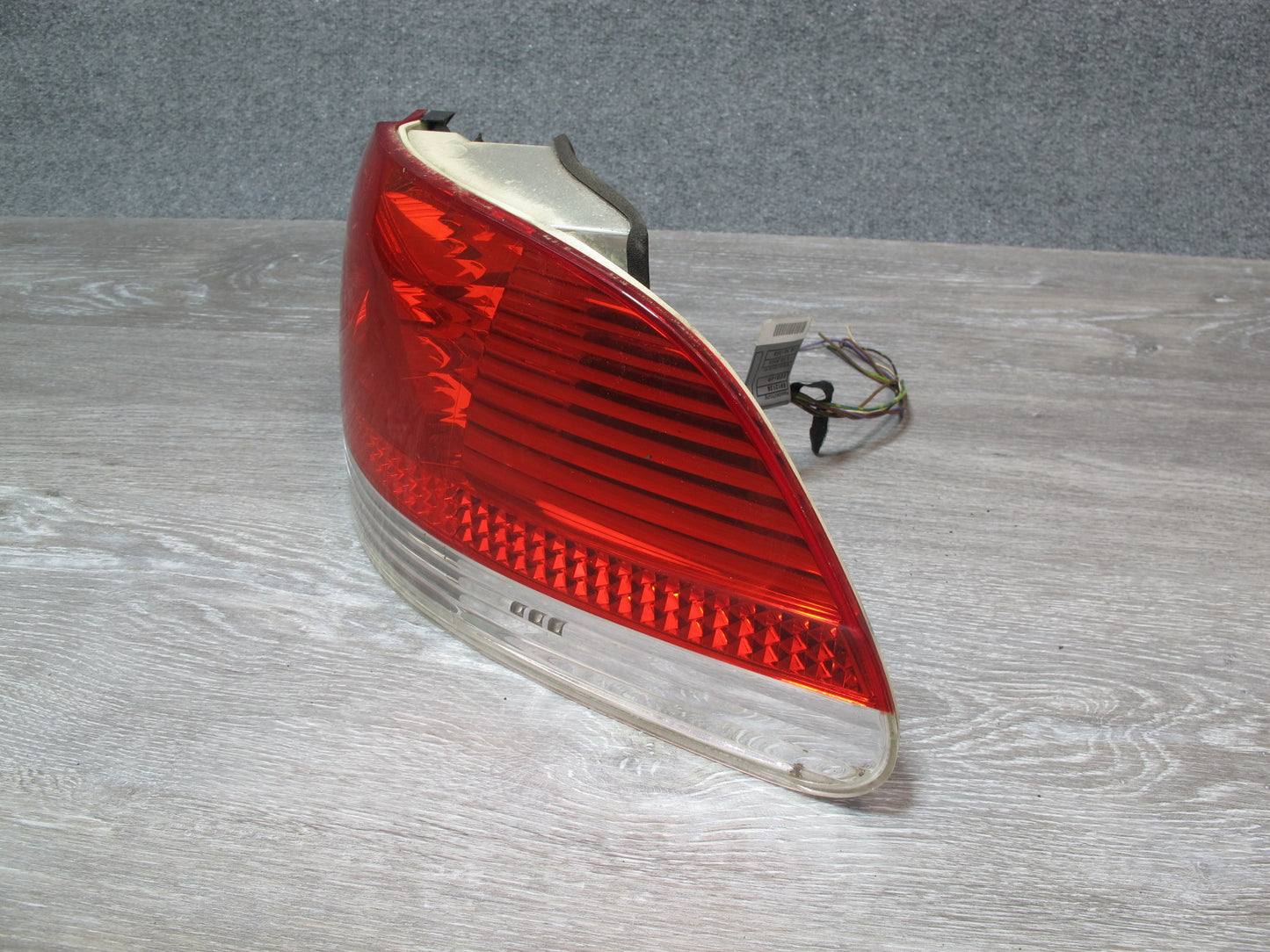 03-05 BMW E65 E66 7-SERIES Rear Right Tail Light Lamp 6911786 OEM