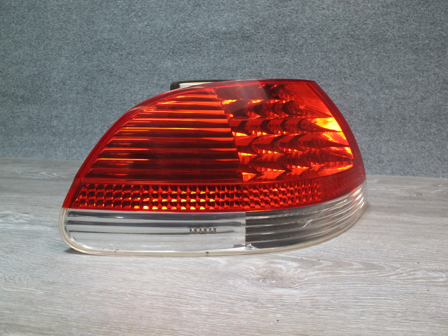 03-05 BMW E65 E66 7-SERIES Rear Left Tail Light Lamp OEM