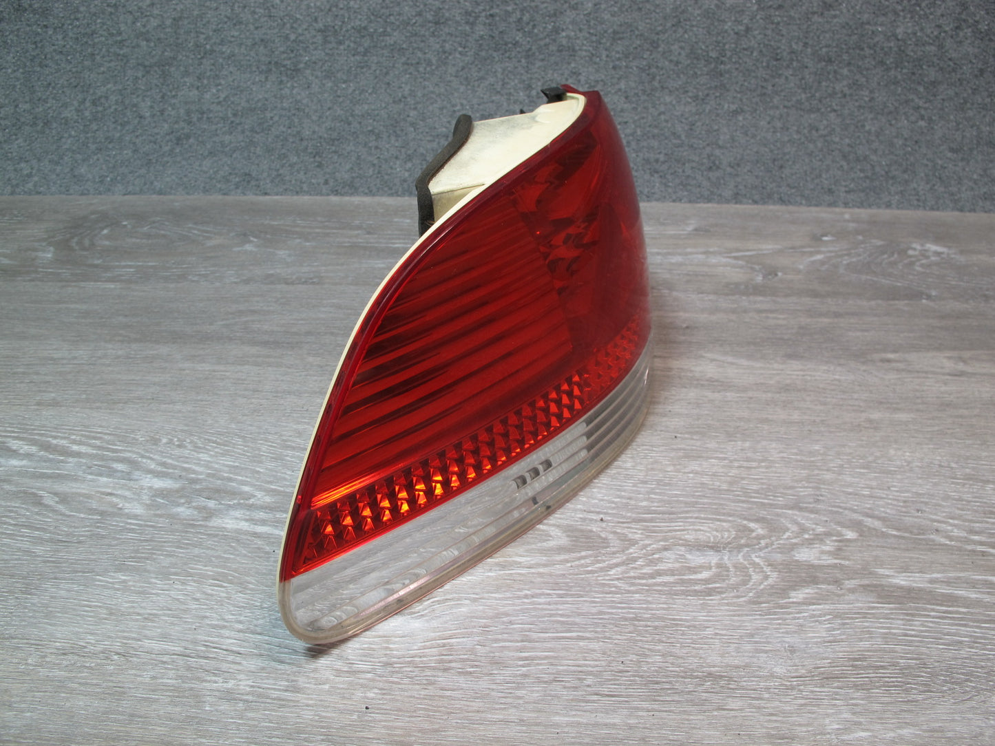 03-05 BMW E65 E66 7-SERIES Rear Left Tail Light Lamp OEM