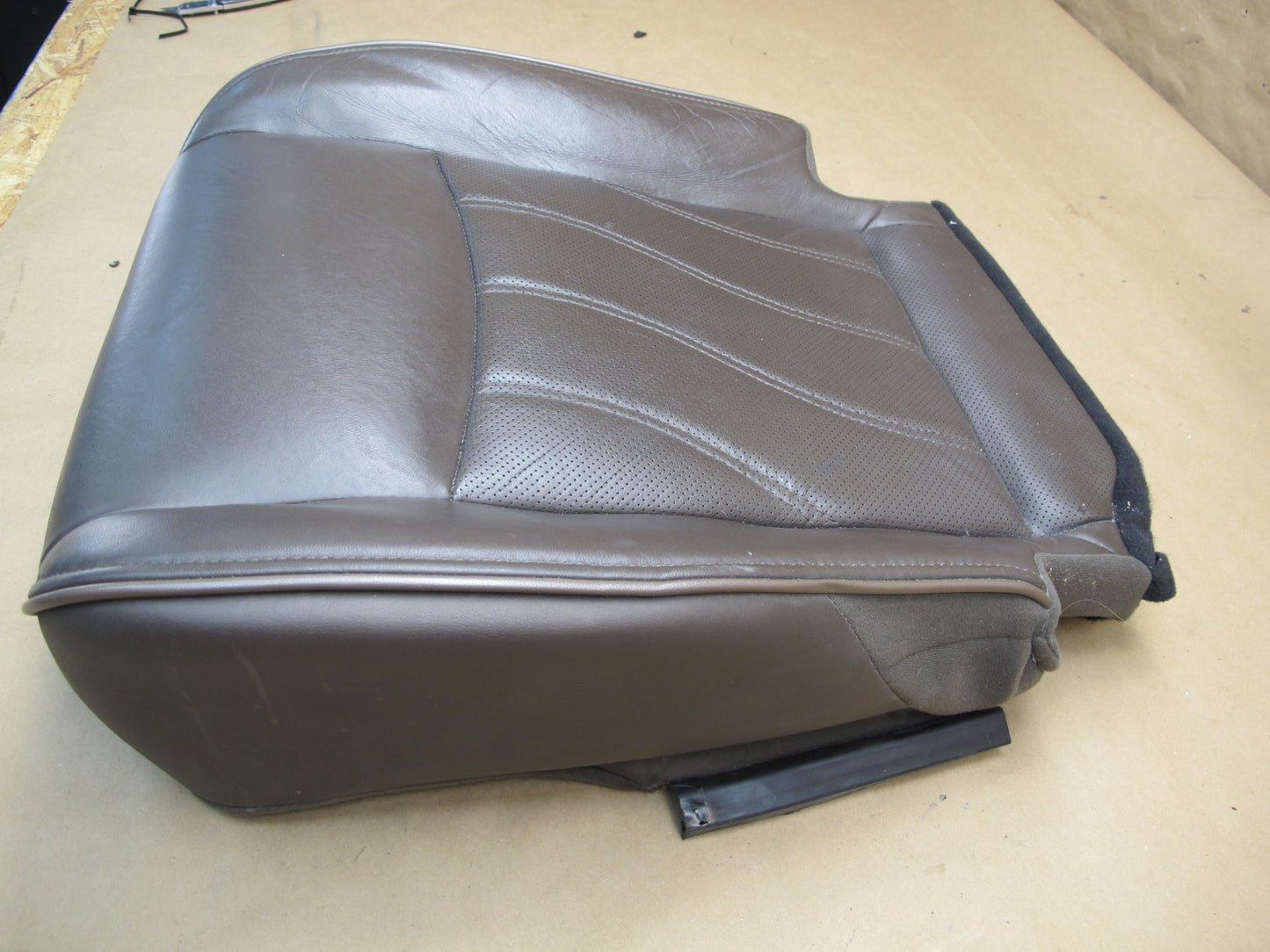 2014-2015 Infiniti QX60 Front Right Seat Lower Leather Cushion