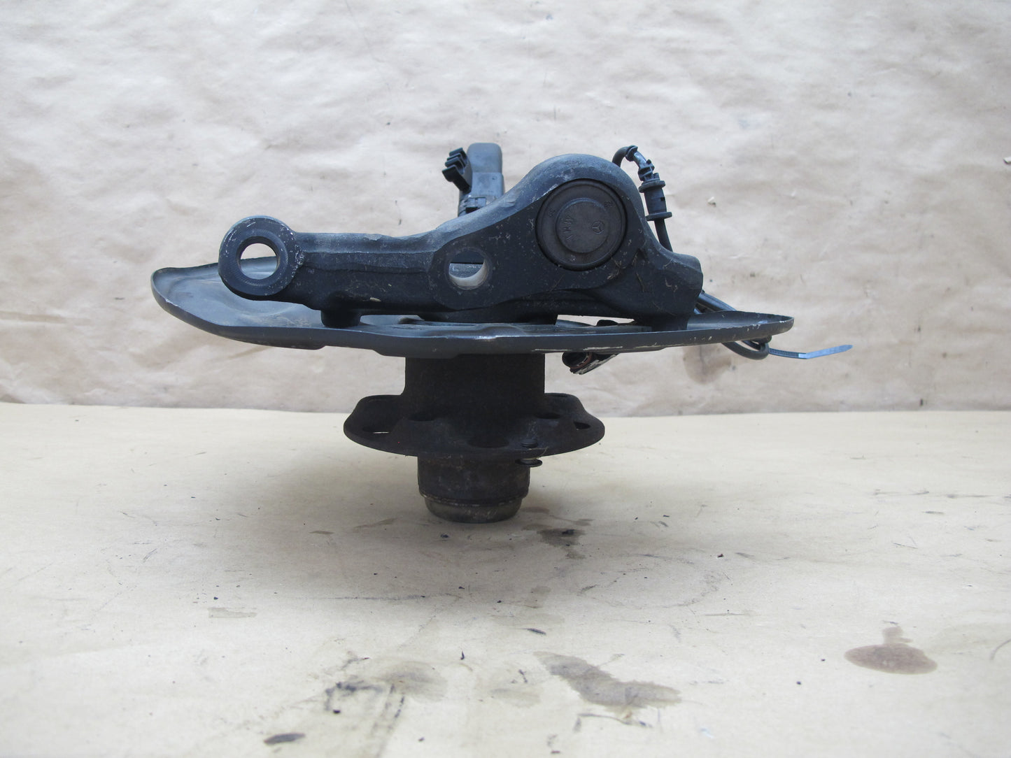 03-08 Mercedes R230 Sl-class Front Right Spindle Knuckle Wheel Hub Bearing OEM