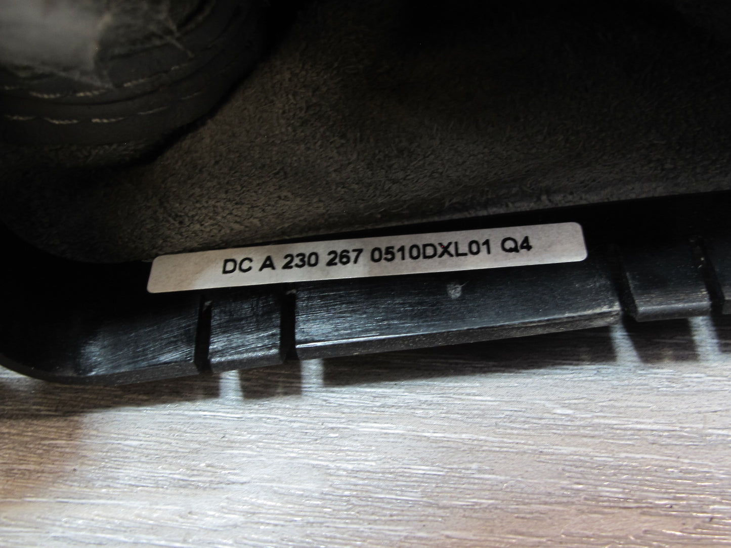 03-04 Mercedes R230 Sl-class A/T Transmission Shifter Knob w Leather Boot OEM