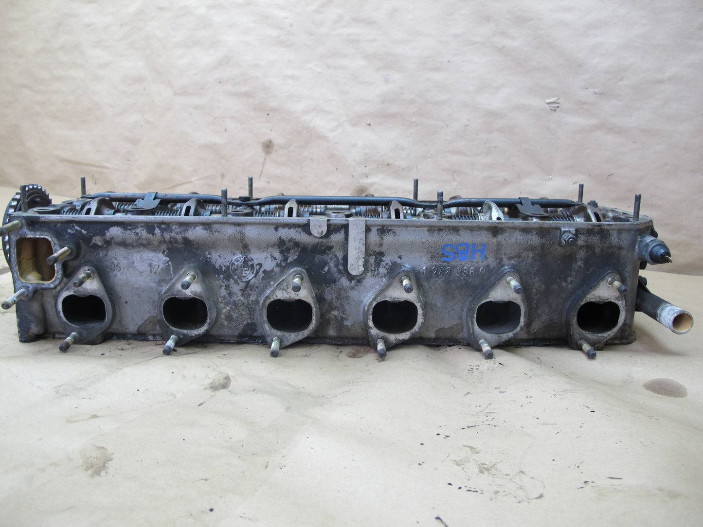 85-87 BMW E23 E28 E24 M30 3.5L Engine Motor Cylinder Head w Camshafts 1288086