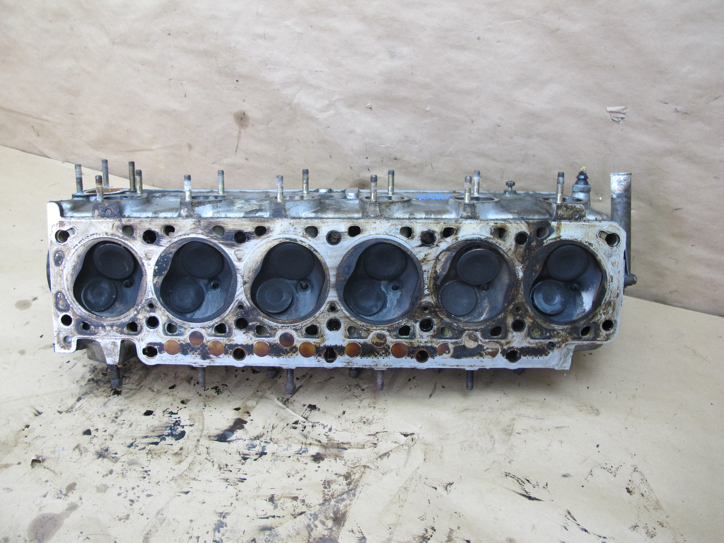 85-87 BMW E23 E28 E24 M30 3.5L Engine Motor Cylinder Head w Camshafts 1288086