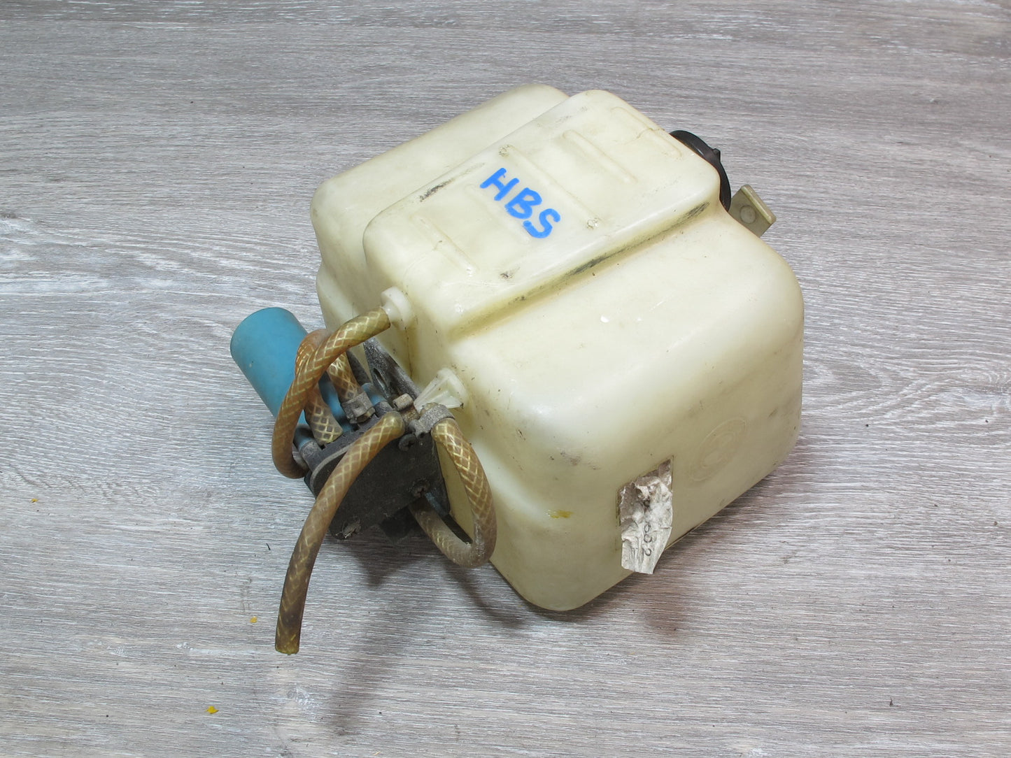 77-87 BMW E24 6-SERIES Windshield Washer Fluid Reservoir Tank w Pump OEM