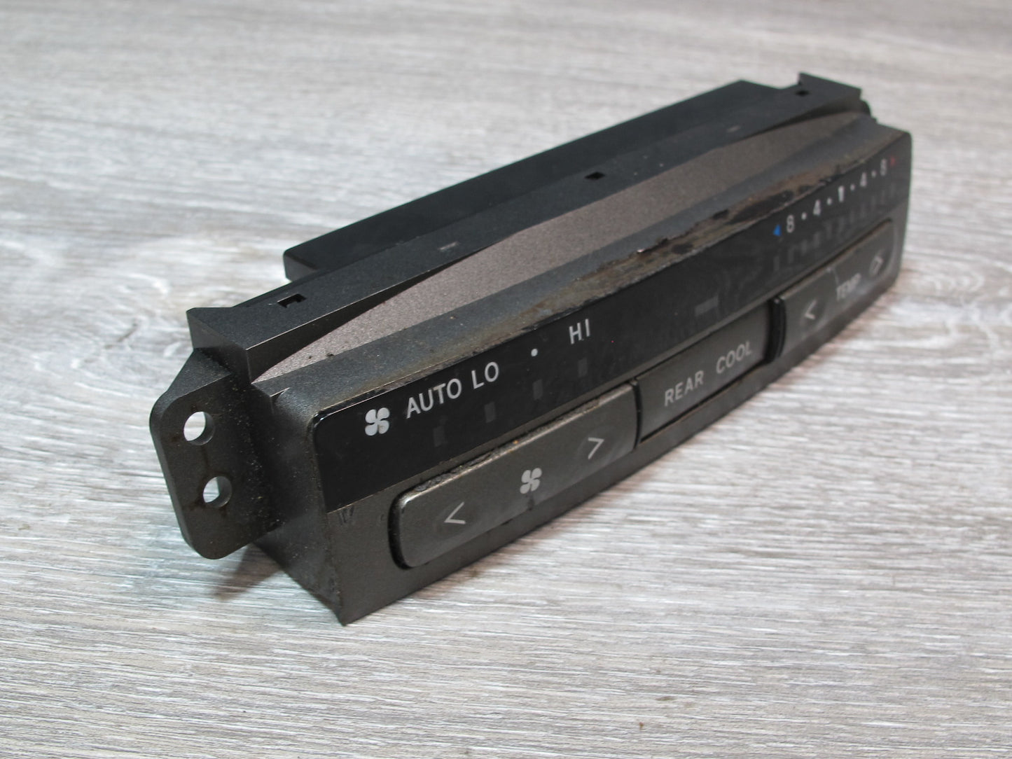 2003-2009 Lexus UZJ120L GX470 Rear A/C Heater Climate Control Switch 55900-60810