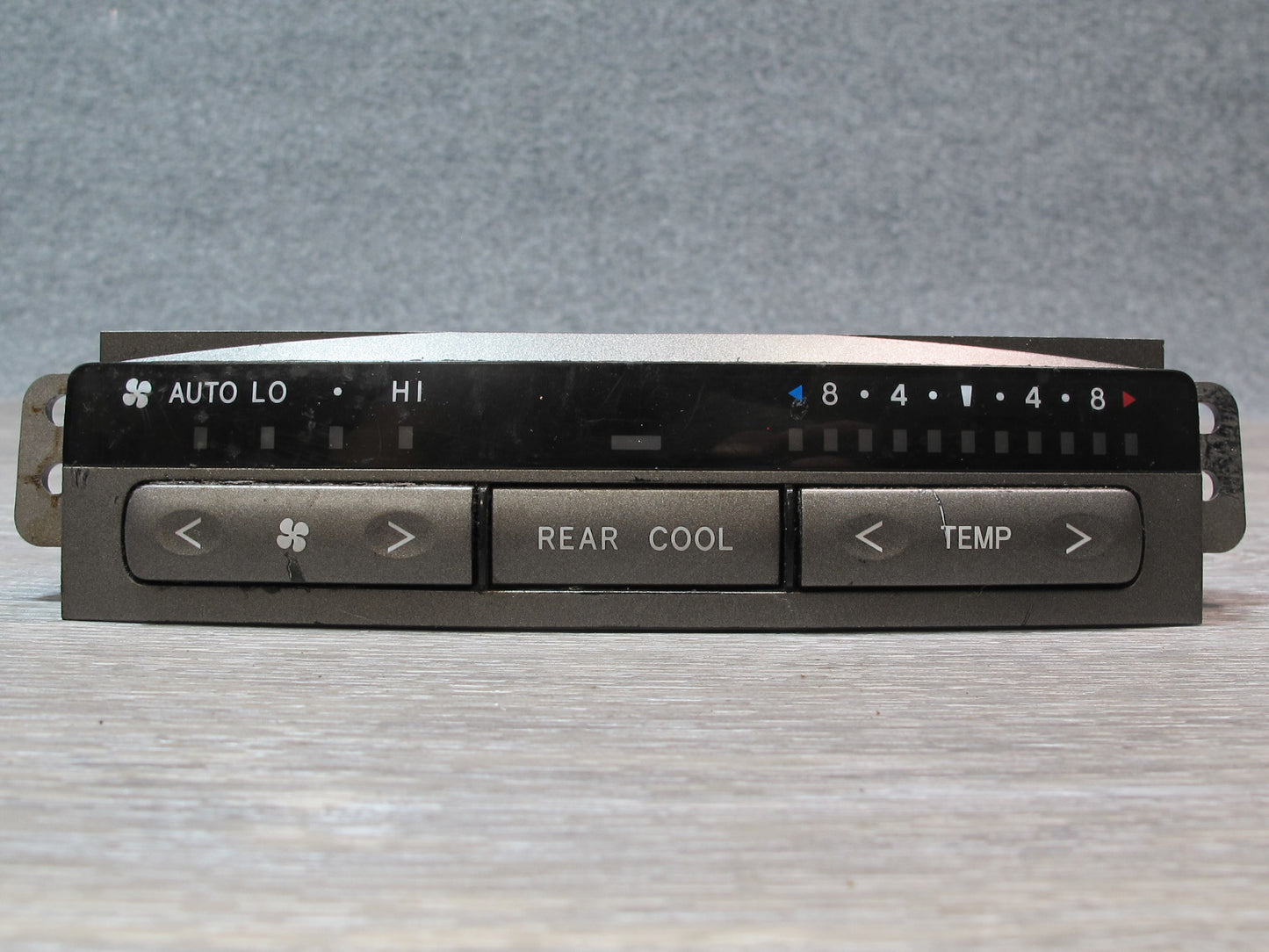 2003-2009 Lexus UZJ120L GX470 Rear A/C Heater Climate Control Switch 55900-60810