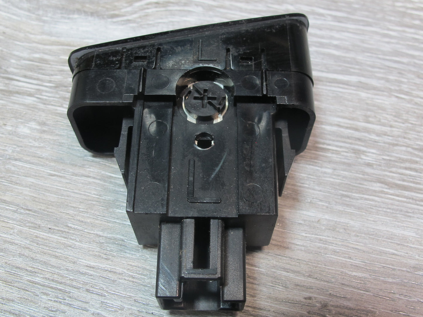 2003-2009 Lexus UZJ120L GX470 Passenger Seat Belt Indicator 83950-60030