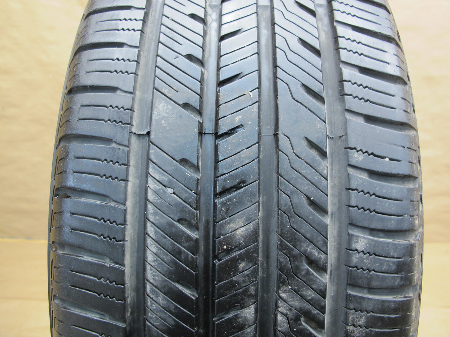 Yokohama Yk-ctx A/S Tire 235/60 R18 107V 2122 Tire Tread 8/32