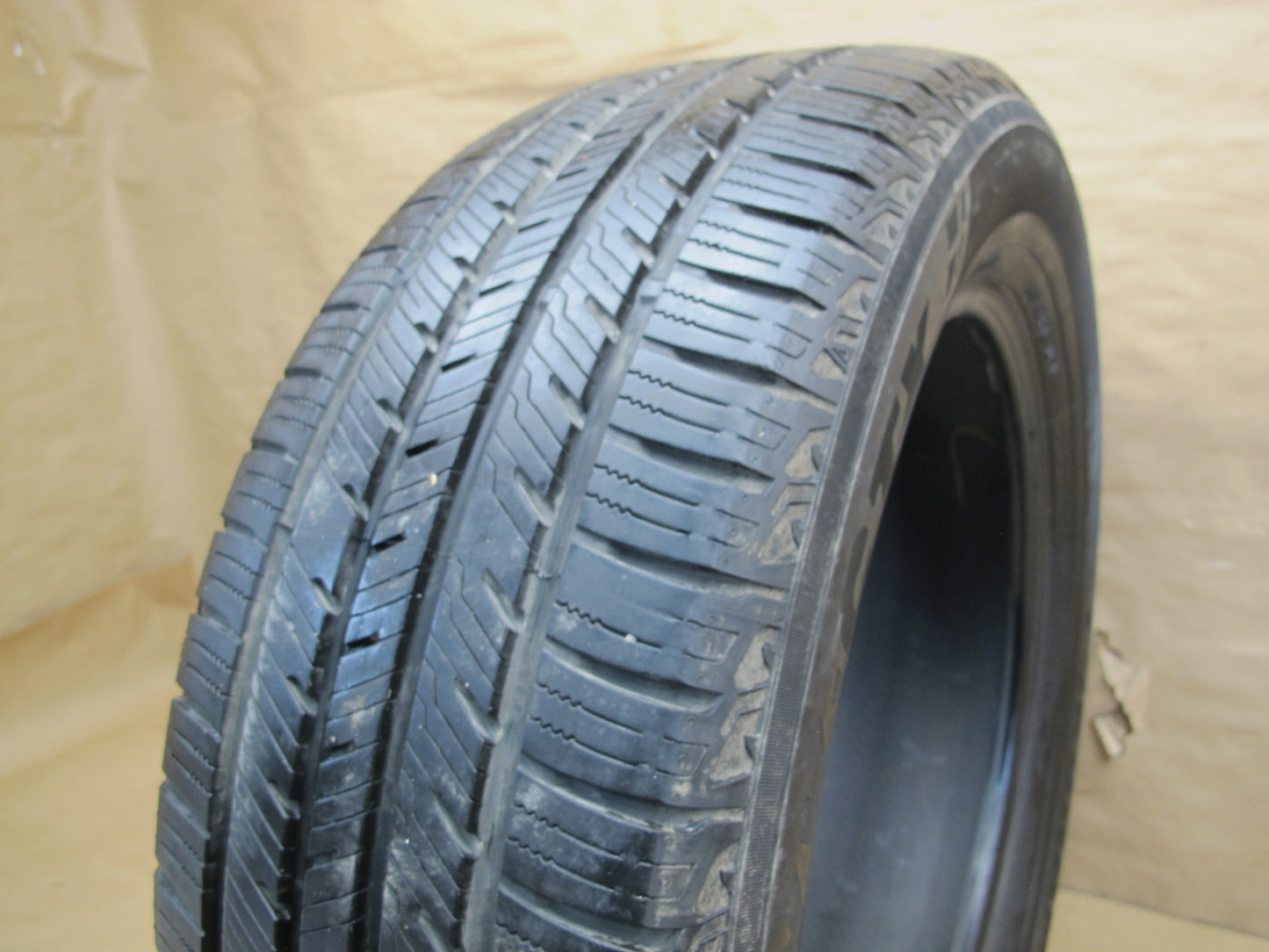 Yokohama Yk-ctx A/S Tire 235/60 R18 107V 2122 Tire Tread 8/32