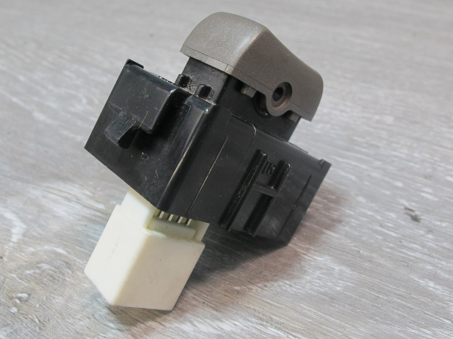 2003-2009 Lexus UZJ120L GX470 Front Right Door Lock Unlock Button Switch
