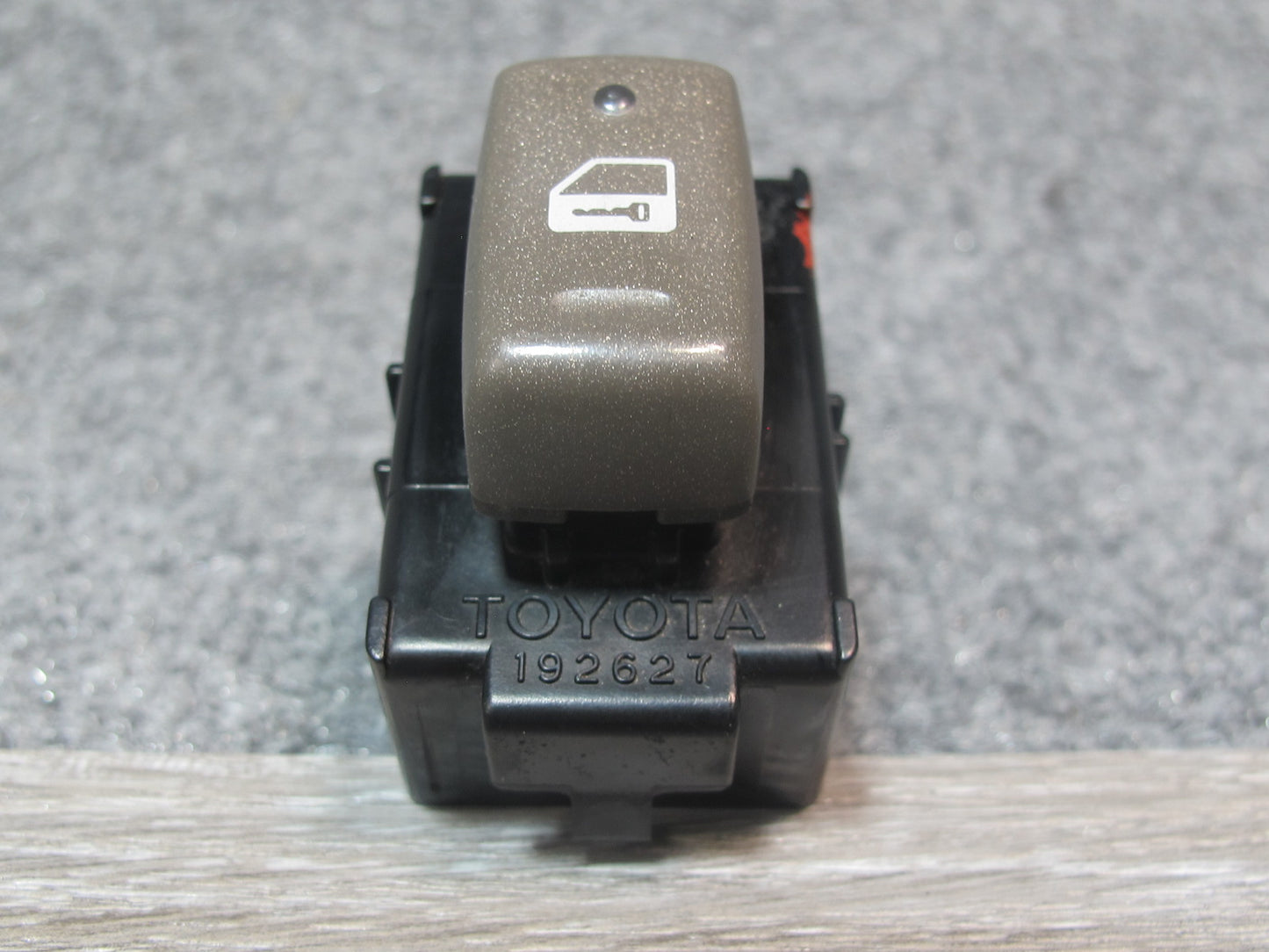 2003-2009 Lexus UZJ120L GX470 Front Right Door Lock Unlock Button Switch
