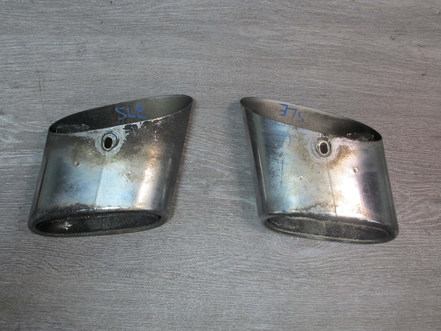 03-06 Mercedes R230 SL500 Set of 2 Rear Left & Right Exhaust Muffler Tips OEM