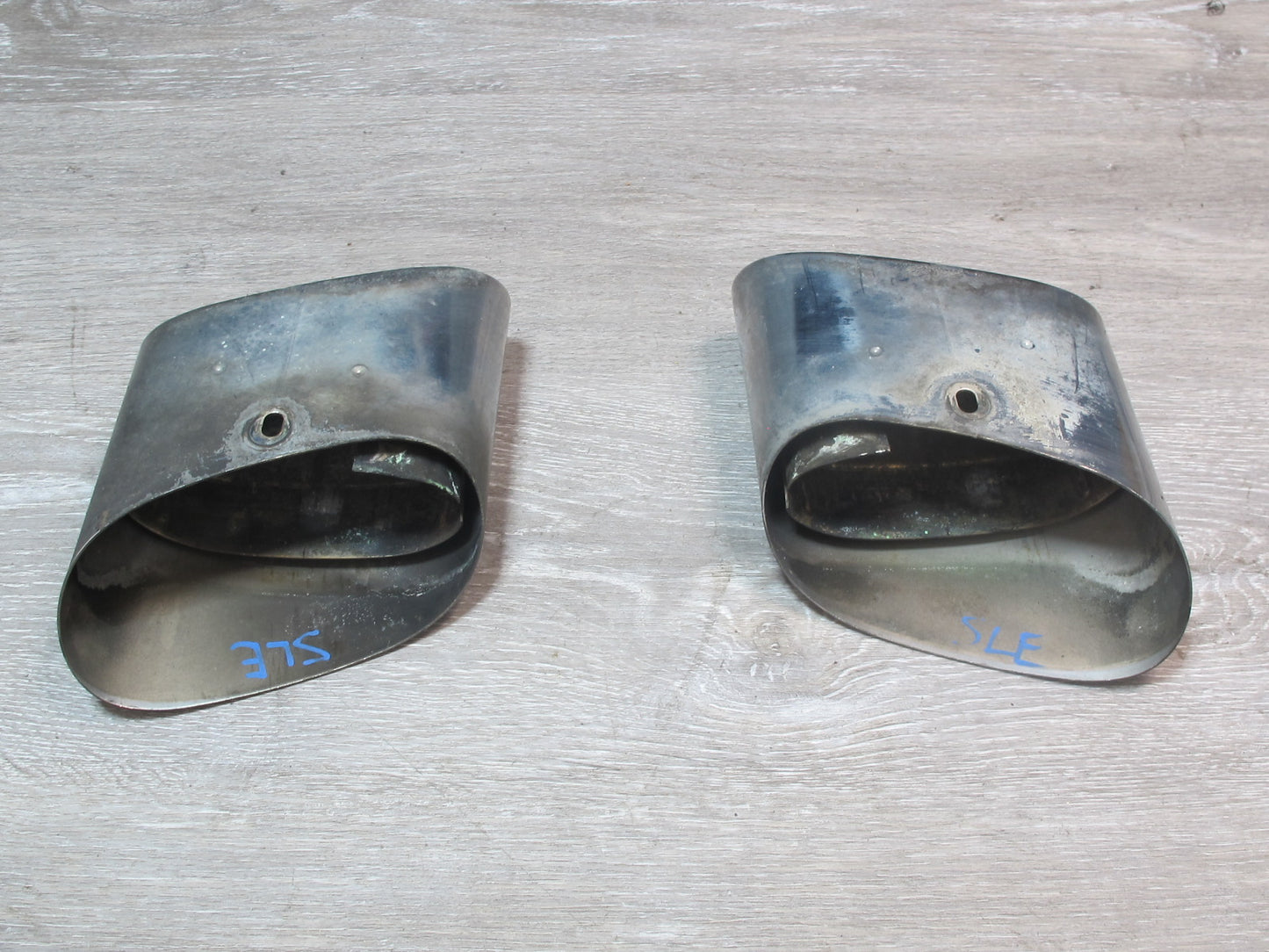 03-06 Mercedes R230 SL500 Set of 2 Rear Left & Right Exhaust Muffler Tips OEM