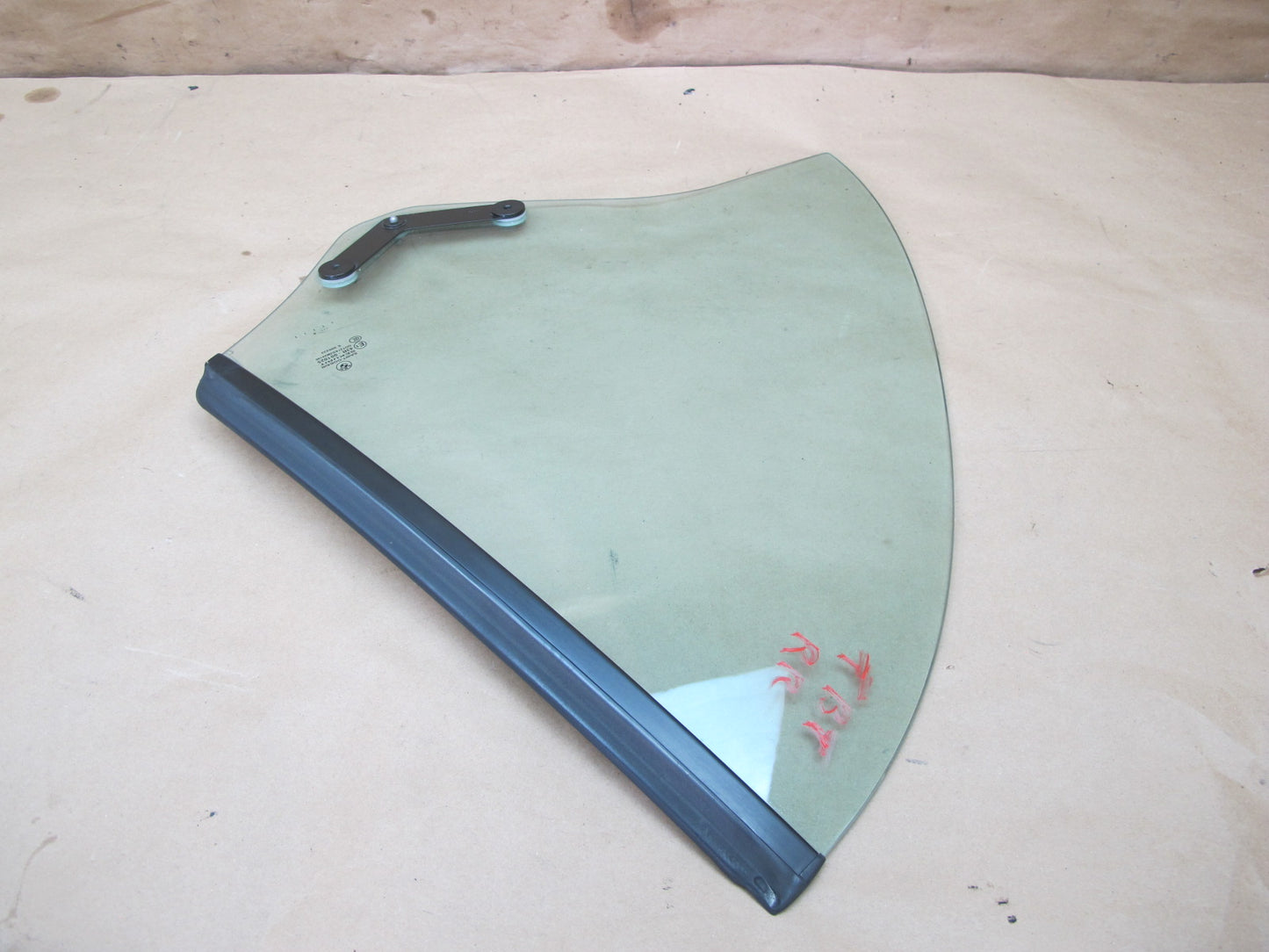 01-06 BMW E46 3-SERIES Convertible Rear Right Quarter Glass Window OEM