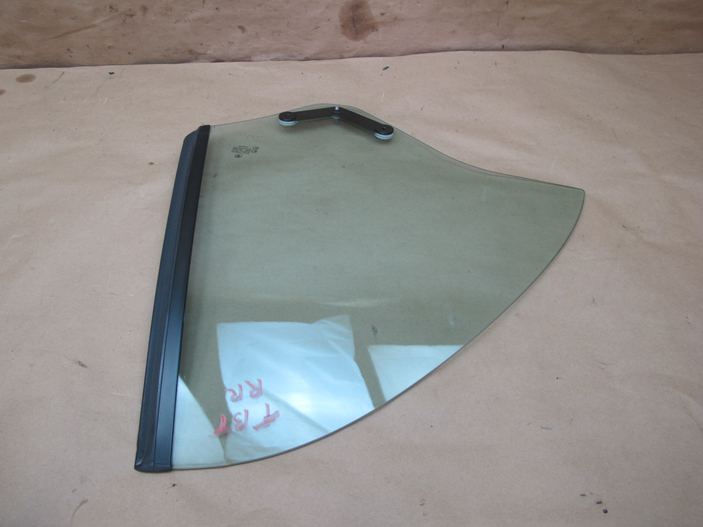 01-06 BMW E46 3-SERIES Convertible Rear Right Quarter Glass Window OEM