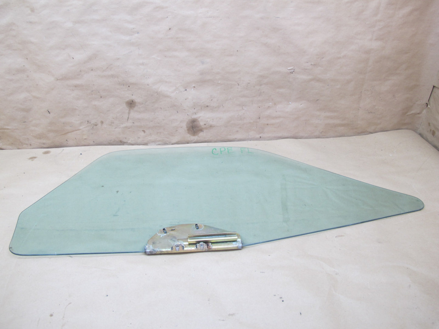 1984-1995 Porsche 928 S Front Right Passenger Side Door Window Glass