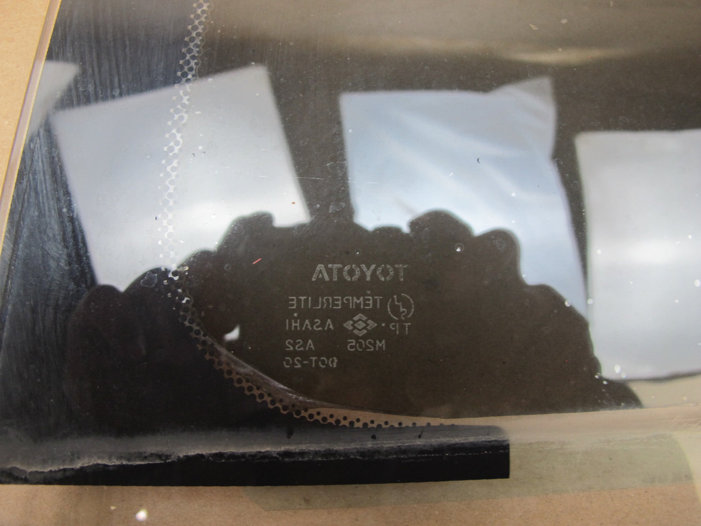 92-94 Lexus UZZ30L SC300 SC400 Front Right Passenger Door Glass Window OEM