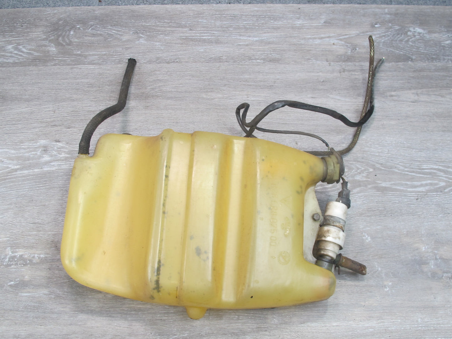 1987-1995 Porsche 928 S Windshield Washer Fluid Reservoir Bottle Tank W/ Pump