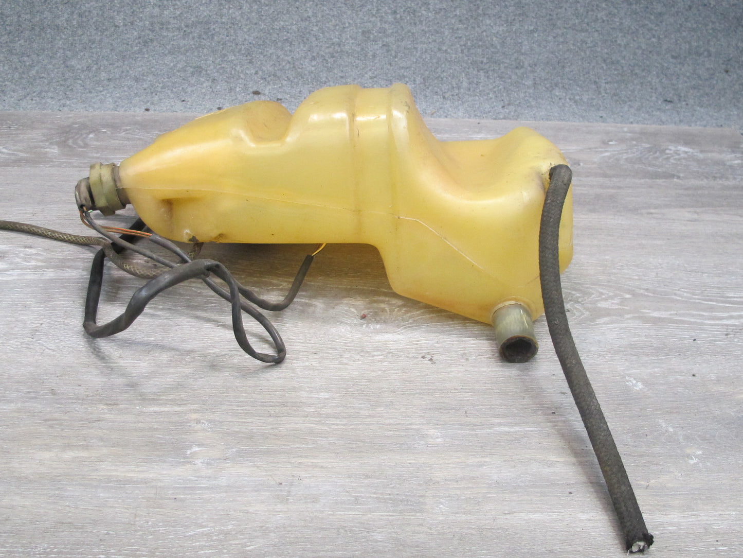 1987-1995 Porsche 928 S Windshield Washer Fluid Reservoir Bottle Tank W/ Pump